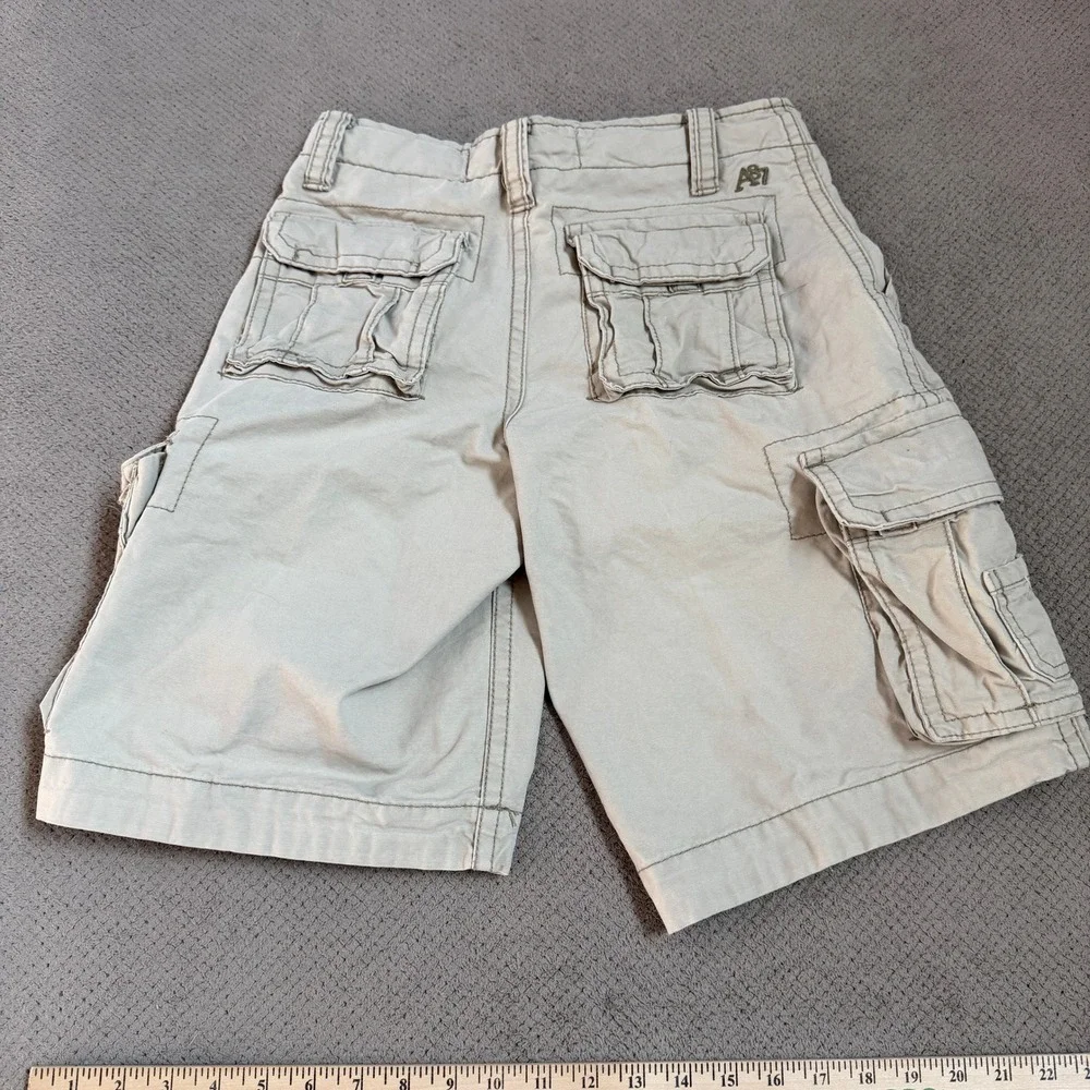Vintage 2000s Aeropostale Khaki Cargo Shorts Floral Blue Size 28